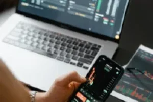 pexels-photo-7567228-200x300